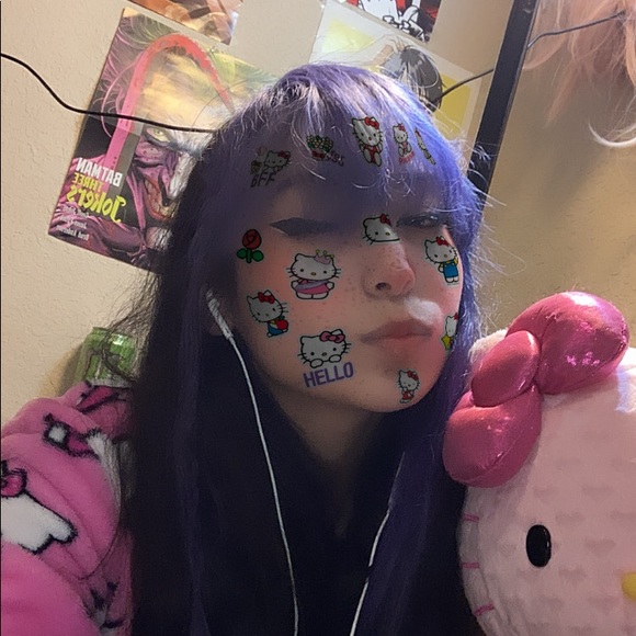 Meet your Posher, Naomi - Picture 1 of 1